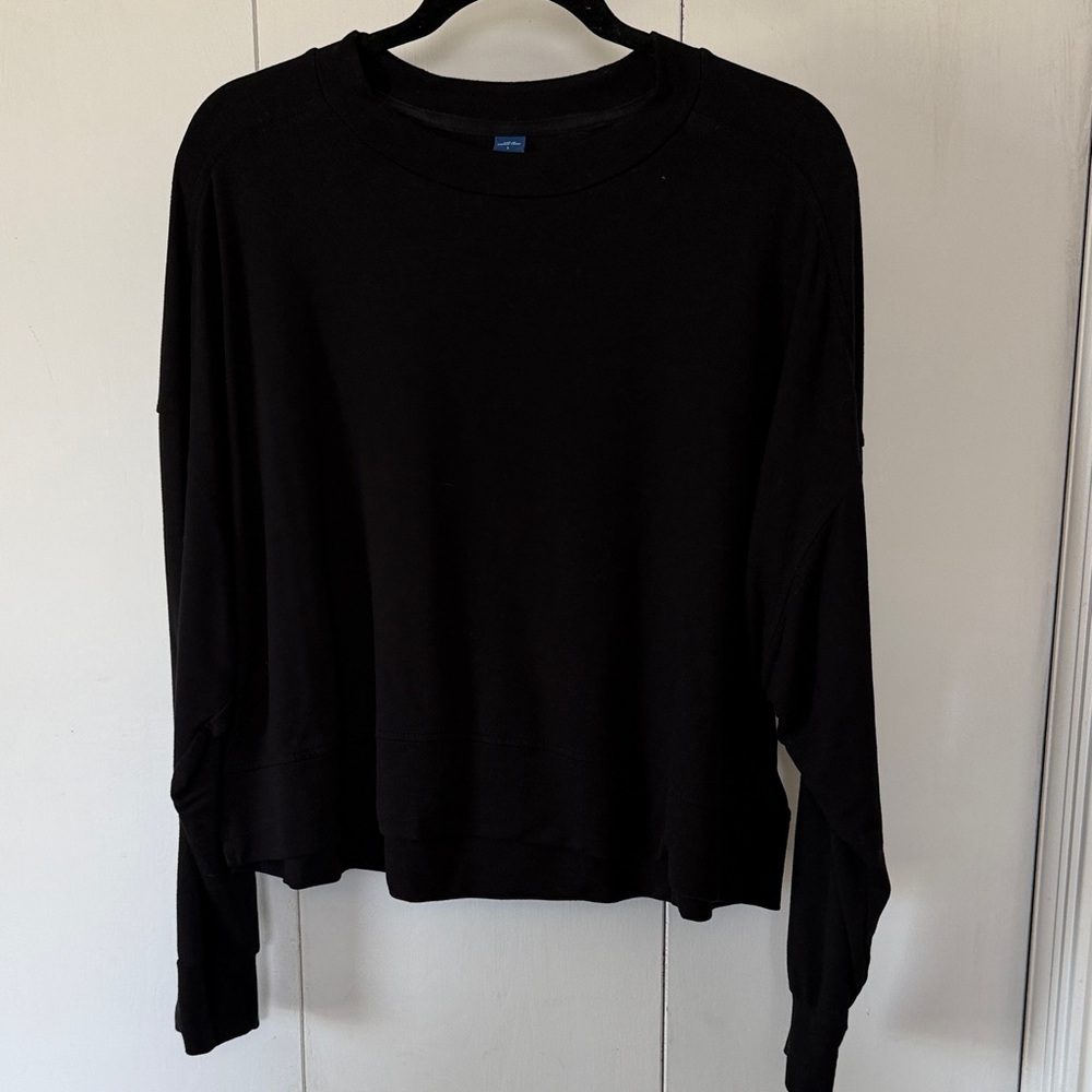 Old Navy Black Long Sleeve Women's Tee